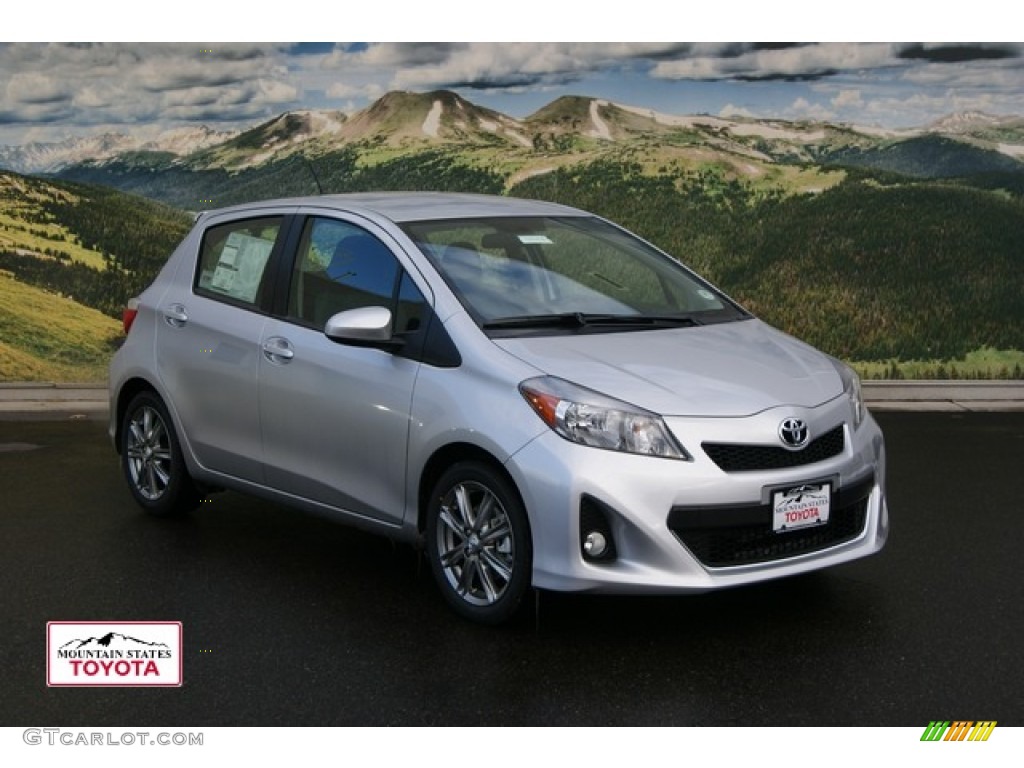 2012 Yaris SE 5 Door - Classic Silver Metallic / Dark Gray photo #1