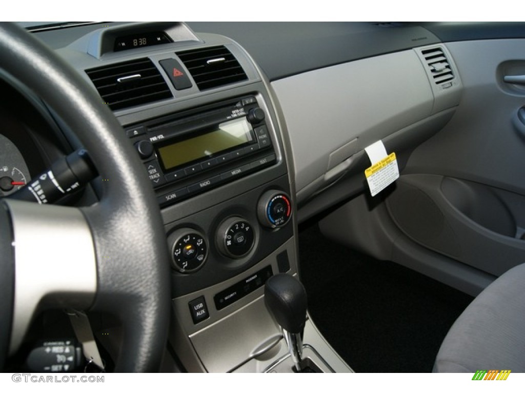 2012 Corolla LE - Super White / Ash photo #6