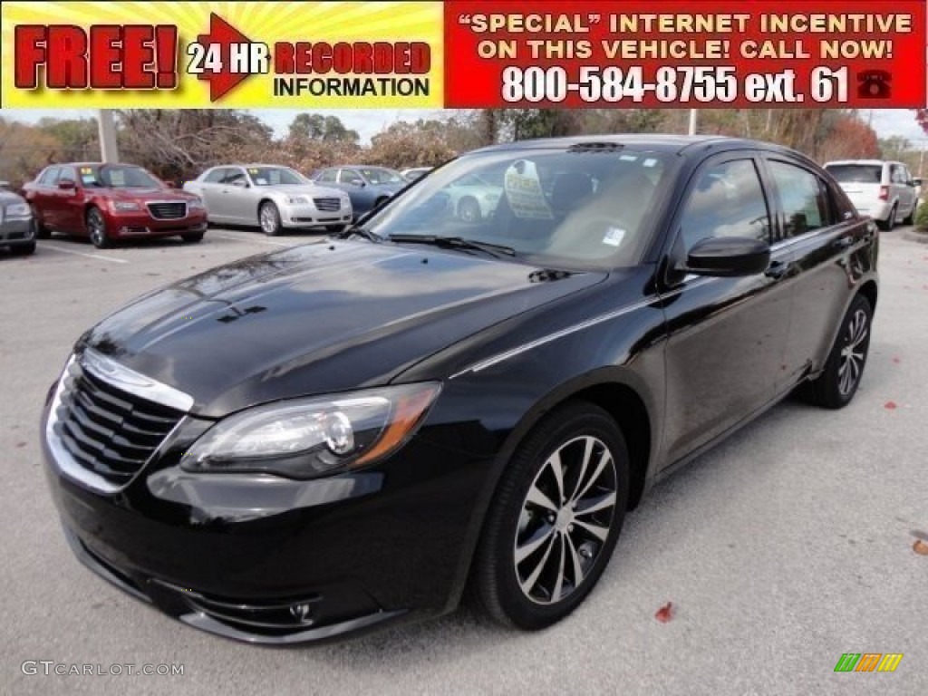 Black Chrysler 200