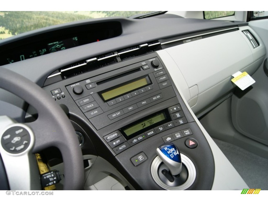 2011 Toyota Prius Hybrid II Controls Photo #59618853