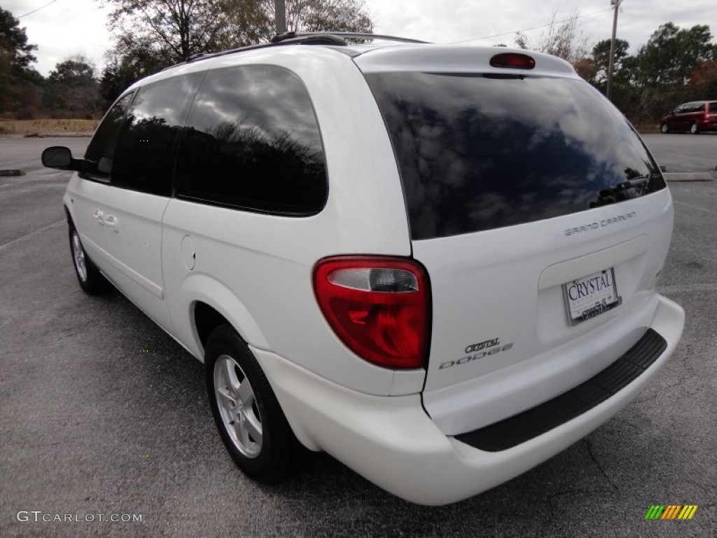 2006 Grand Caravan SXT - Stone White / Medium Slate Gray photo #3