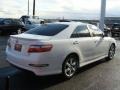 Super White - Camry SE Photo No. 4