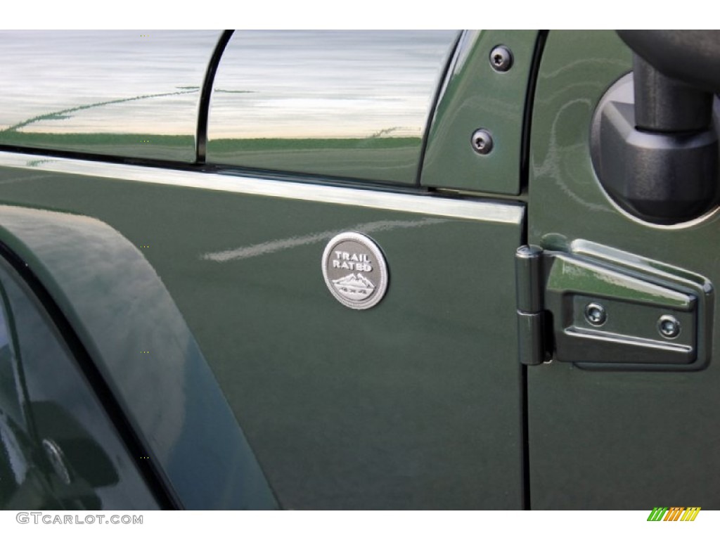2010 Jeep Wrangler Unlimited Sahara 4x4 Jeep Natural Green Metallic Photo #59623854