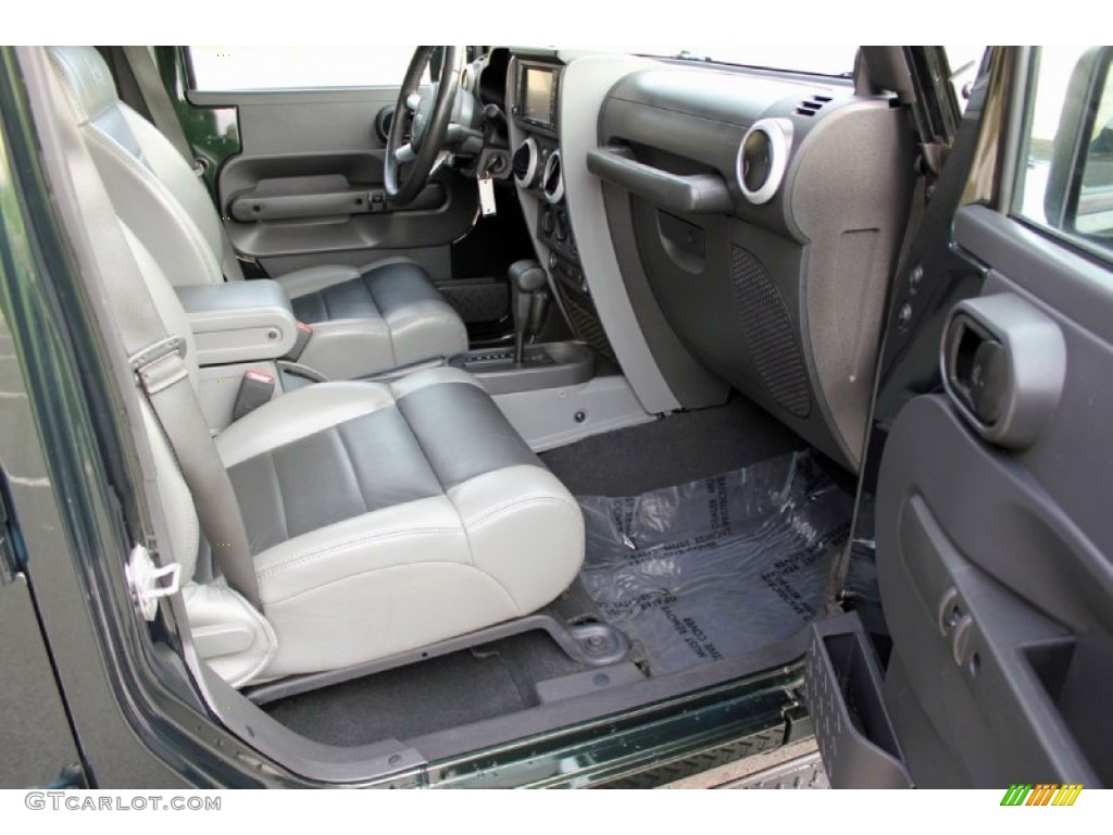 Dark Slate Gray/Medium Slate Gray Interior 2010 Jeep Wrangler Unlimited Sahara 4x4 Photo #59623977