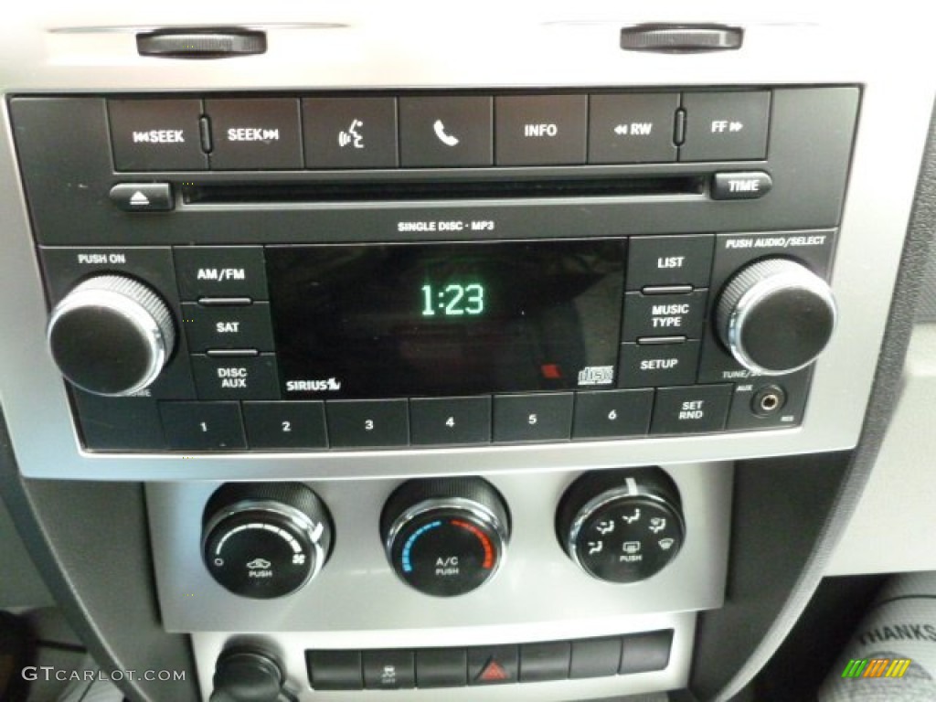 2010 Dodge Nitro SXT 4x4 Audio System Photo #59624609