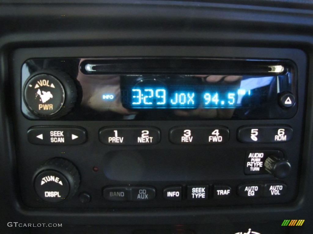 2004 Chevrolet Silverado 1500 LT Extended Cab Audio System Photos