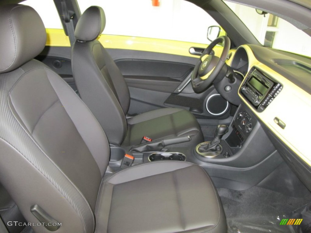 Titan Black Interior 2012 Volkswagen Beetle 2.5L Photo #59625357