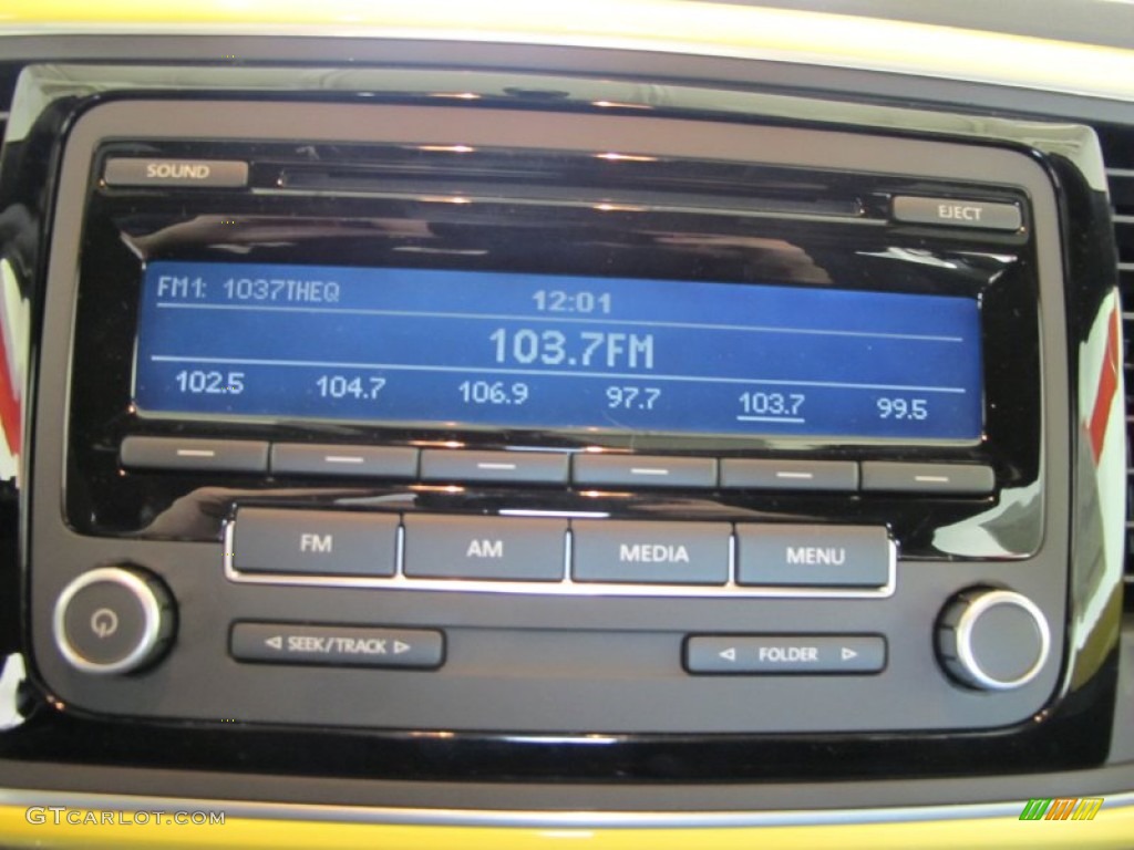 2012 Volkswagen Beetle 2.5L Audio System Photo #59625402