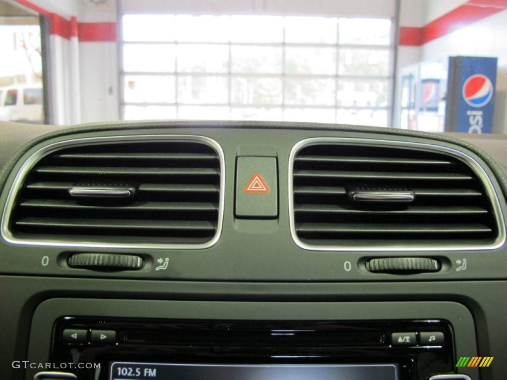 2012 Volkswagen GTI 4 Door Controls Photo #59625879