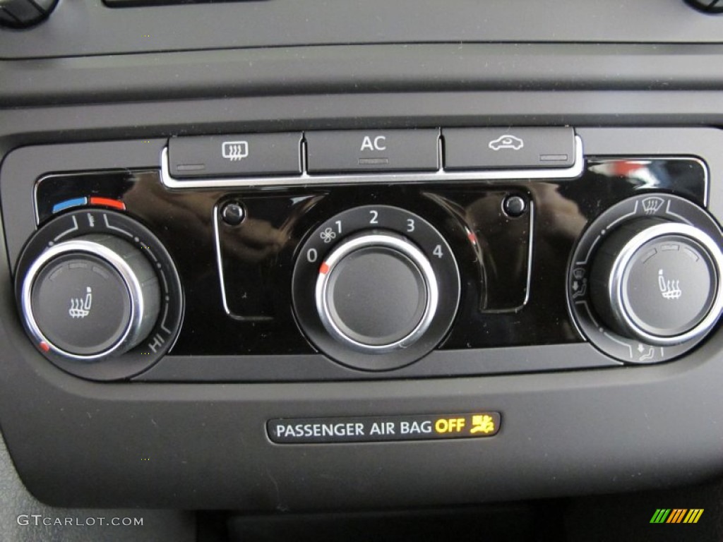 2012 Volkswagen Golf 2 Door Controls Photo #59626812