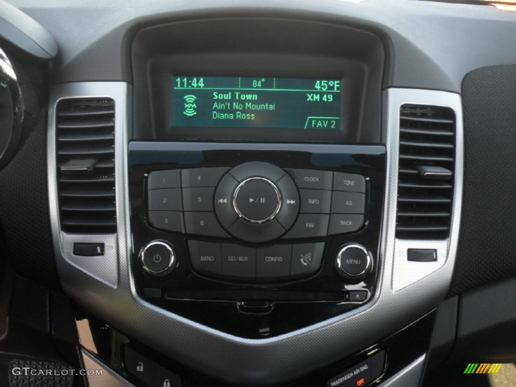 2011 Chevrolet Cruze LTZ/RS Controls Photo #59630079