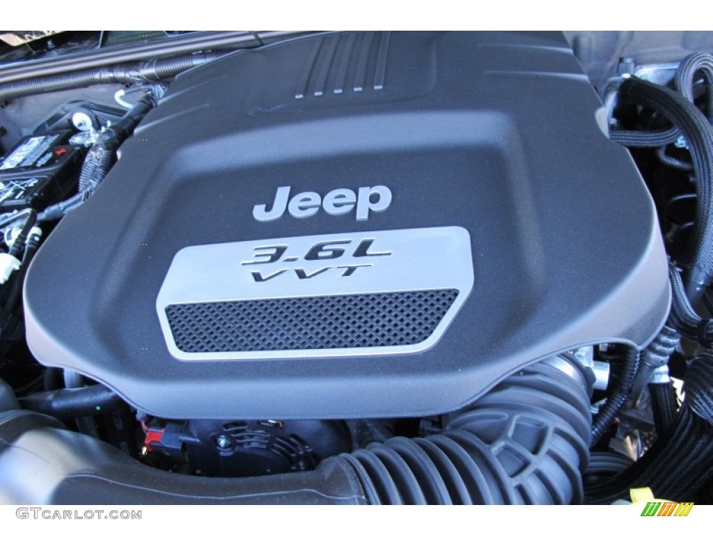 2012 Jeep Wrangler Unlimited Sahara 4x4 3.6 Liter DOHC 24-Valve VVT Pentastar V6 Engine Photo #59633034