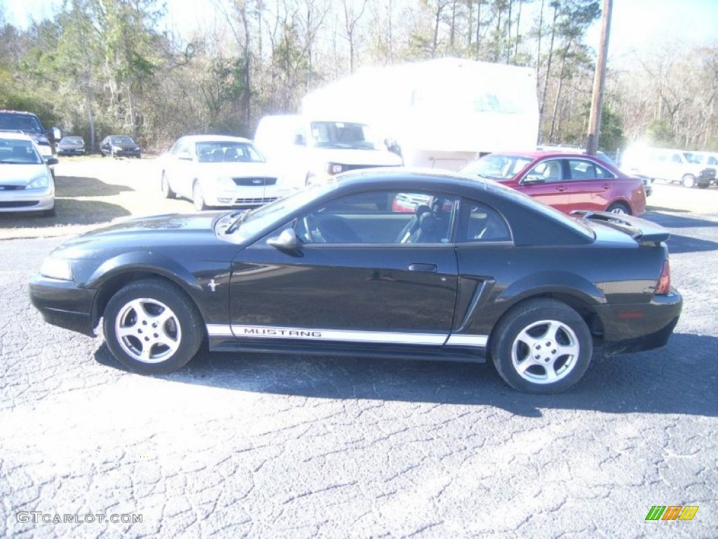2002 Mustang V6 Coupe - Black / Dark Charcoal photo #8