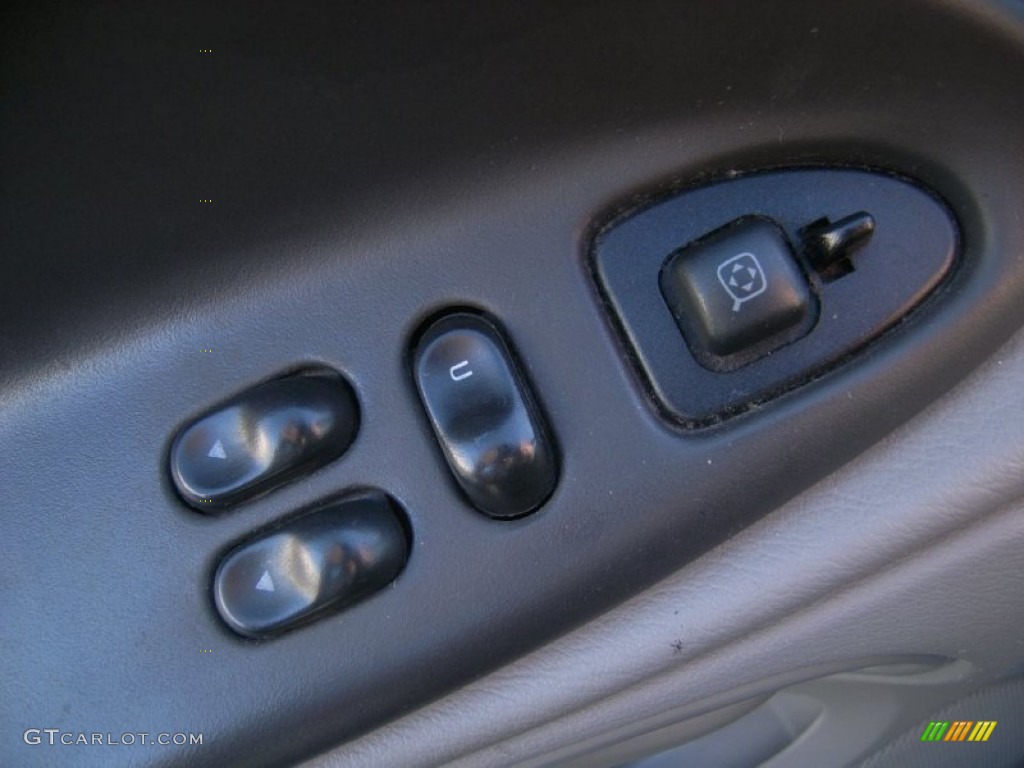 2002 Mustang V6 Coupe - Black / Dark Charcoal photo #16