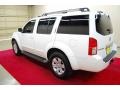 Avalanche White - Pathfinder LE Photo No. 4