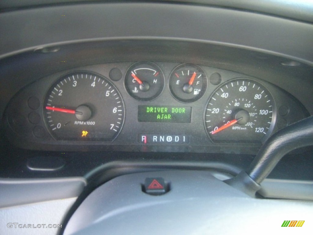 2006 Ford Taurus SE Gauges Photo #59634003