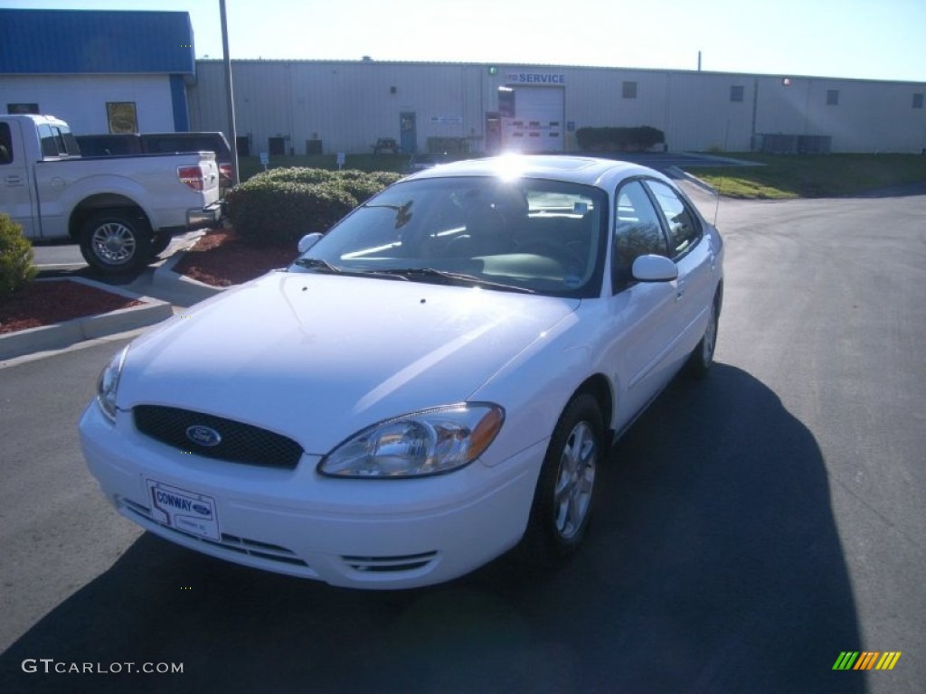 Vibrant White Ford Taurus