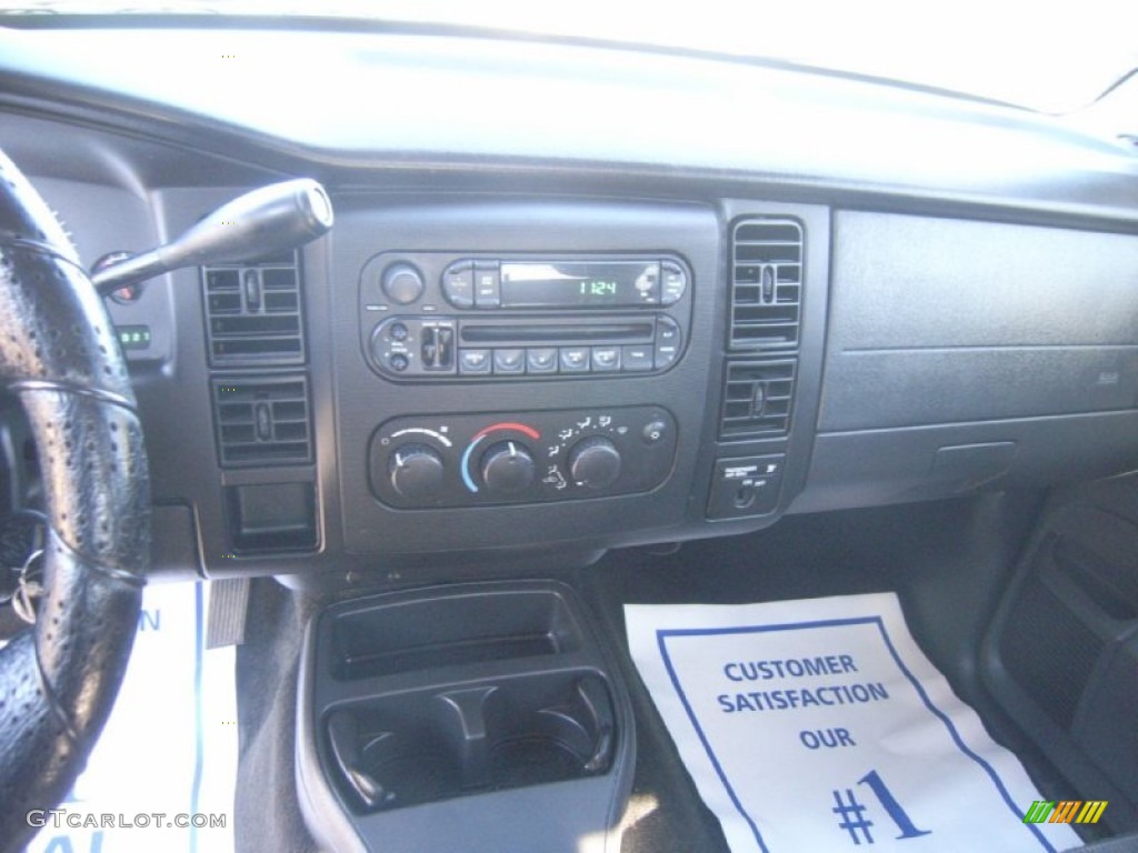 2003 Dakota SXT Club Cab - Graphite Metallic / Dark Slate Gray photo #14