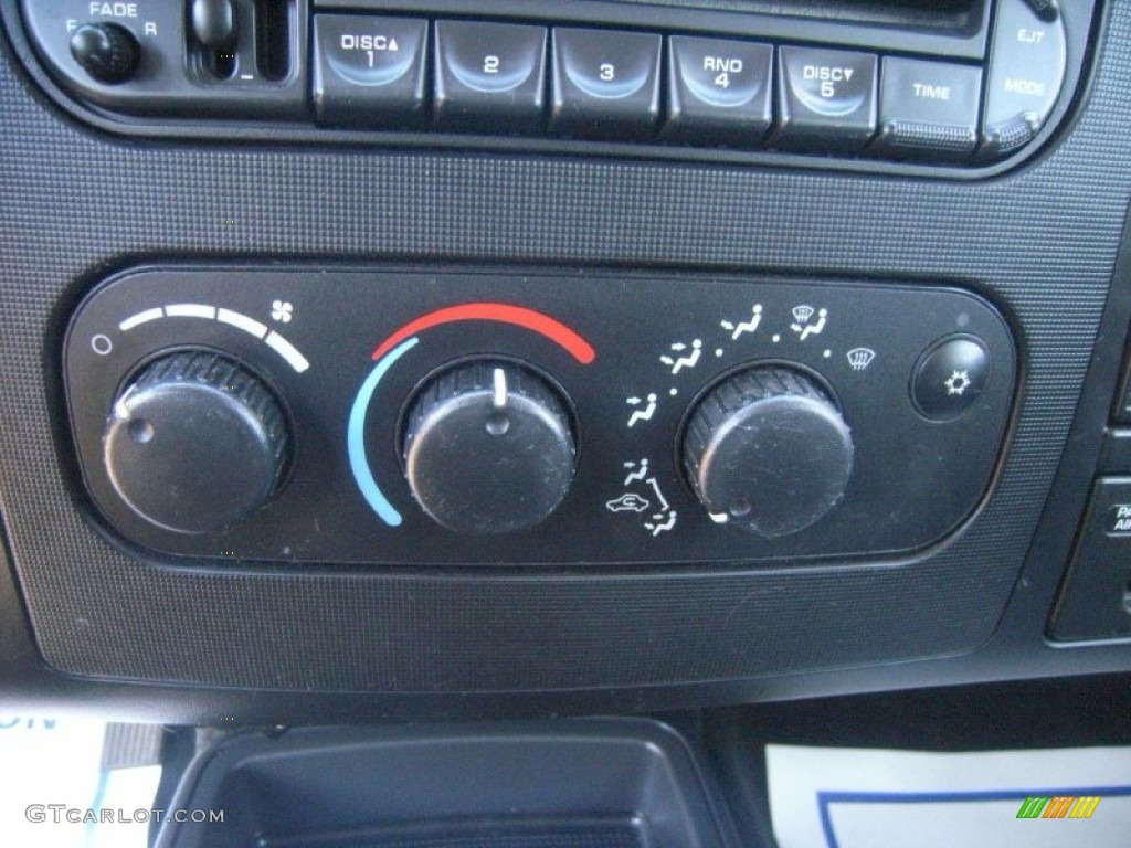 2003 Dodge Dakota SXT Club Cab Controls Photos