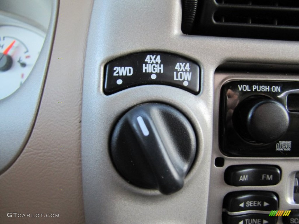 2001 Ford Explorer Sport Trac 4x4 Controls Photo #59636070