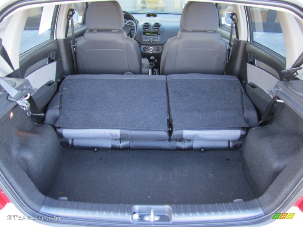 2009 Chevrolet Aveo Aveo5 LS Trunk Photos