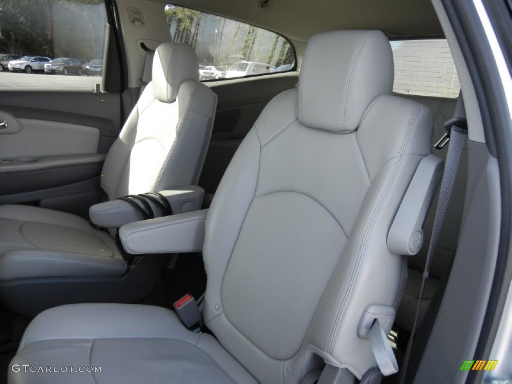 Dark Gray/Light Gray Interior 2009 Chevrolet Traverse LT Photo #59636379