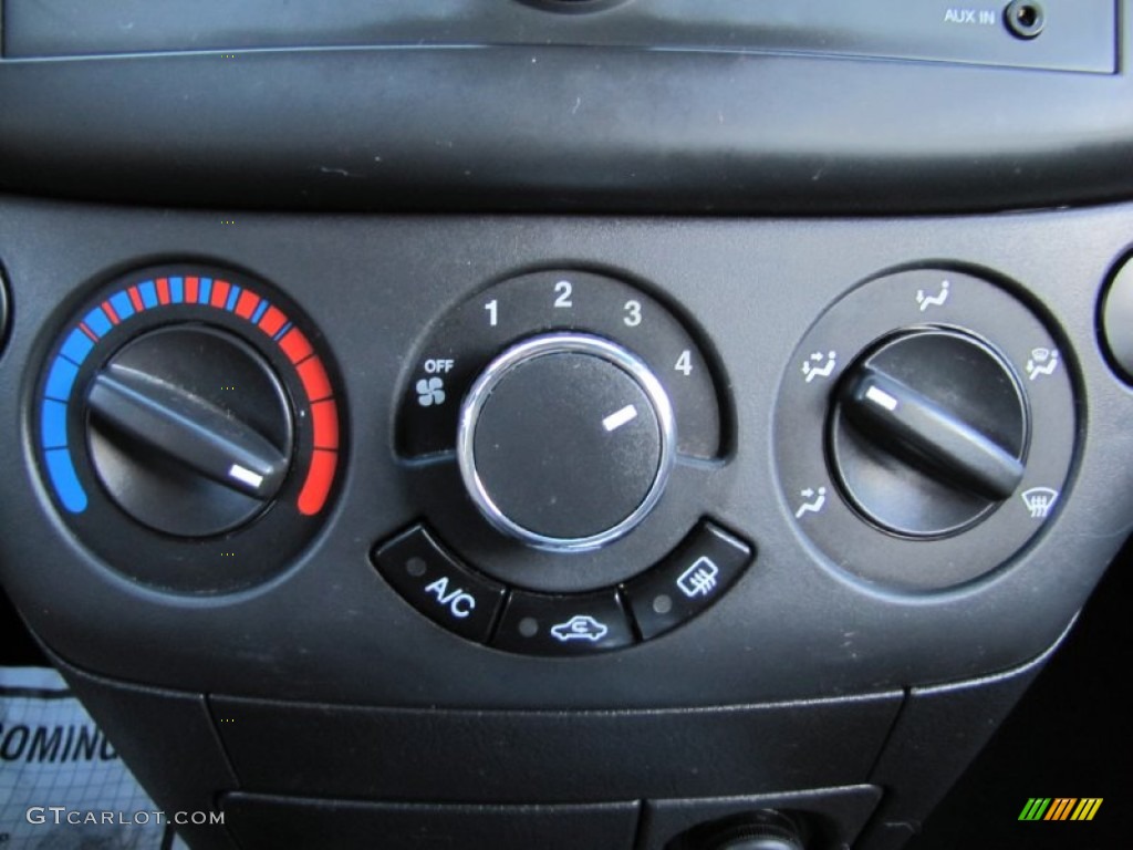 2009 Chevrolet Aveo LT Sedan Controls Photo #59636982