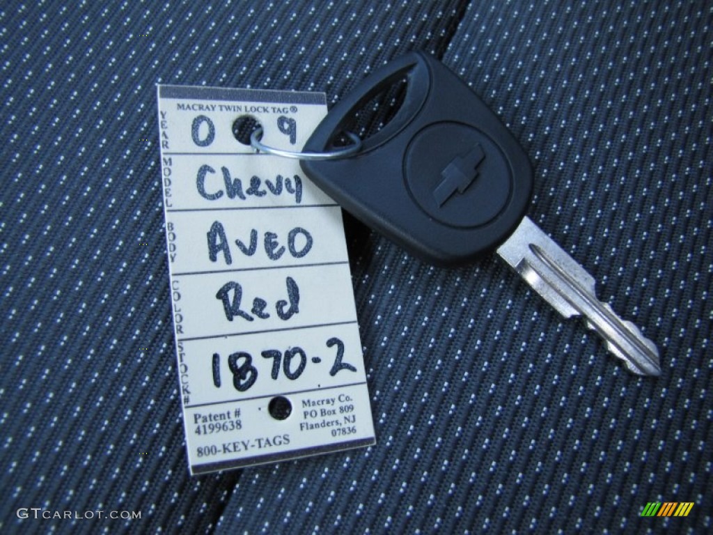 2009 Chevrolet Aveo LT Sedan Keys Photos
