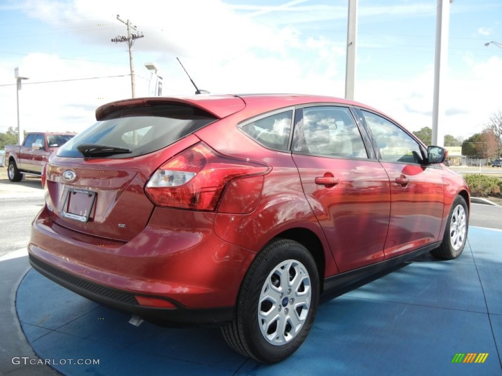 2012 Focus SE 5-Door - Red Candy Metallic / Charcoal Black photo #3