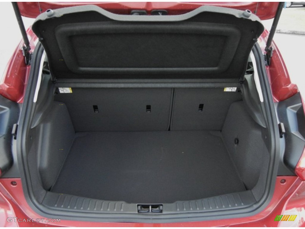 2012 Ford Focus SE 5-Door Trunk Photo #59637276