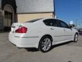 Moonlight White - M 35 Sedan Photo No. 3