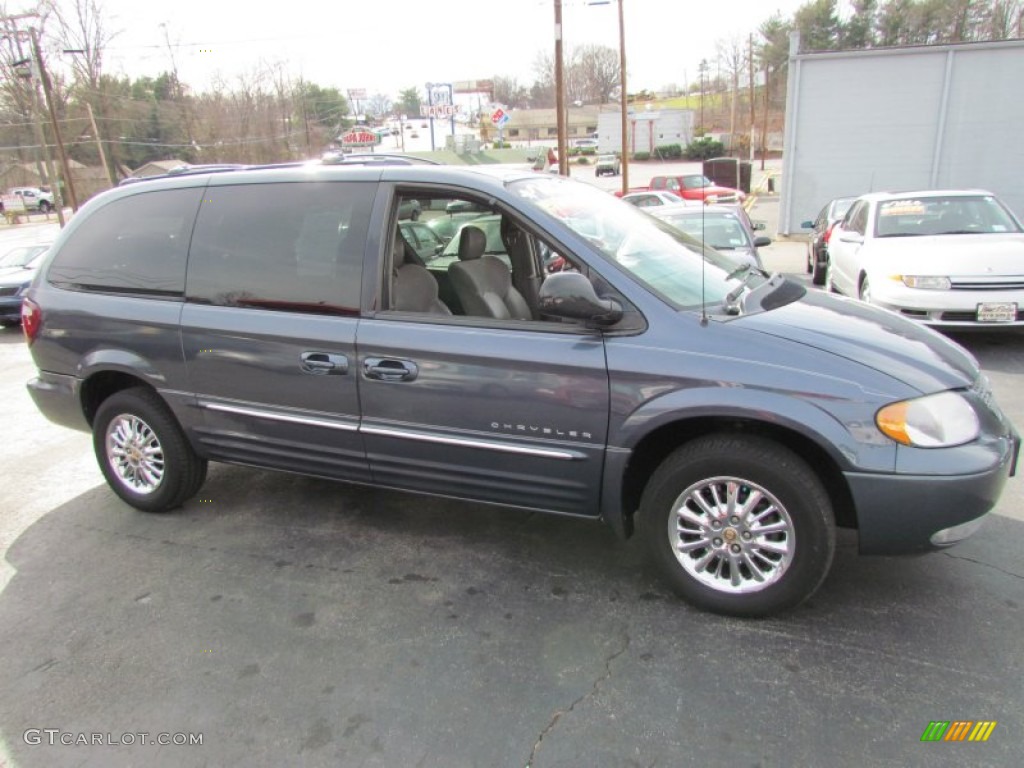 2001 Town & Country Limited - Steel Blue Pearl / Taupe photo #2