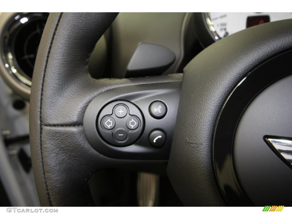 2012 Mini Cooper S Countryman Controls Photo #59644571