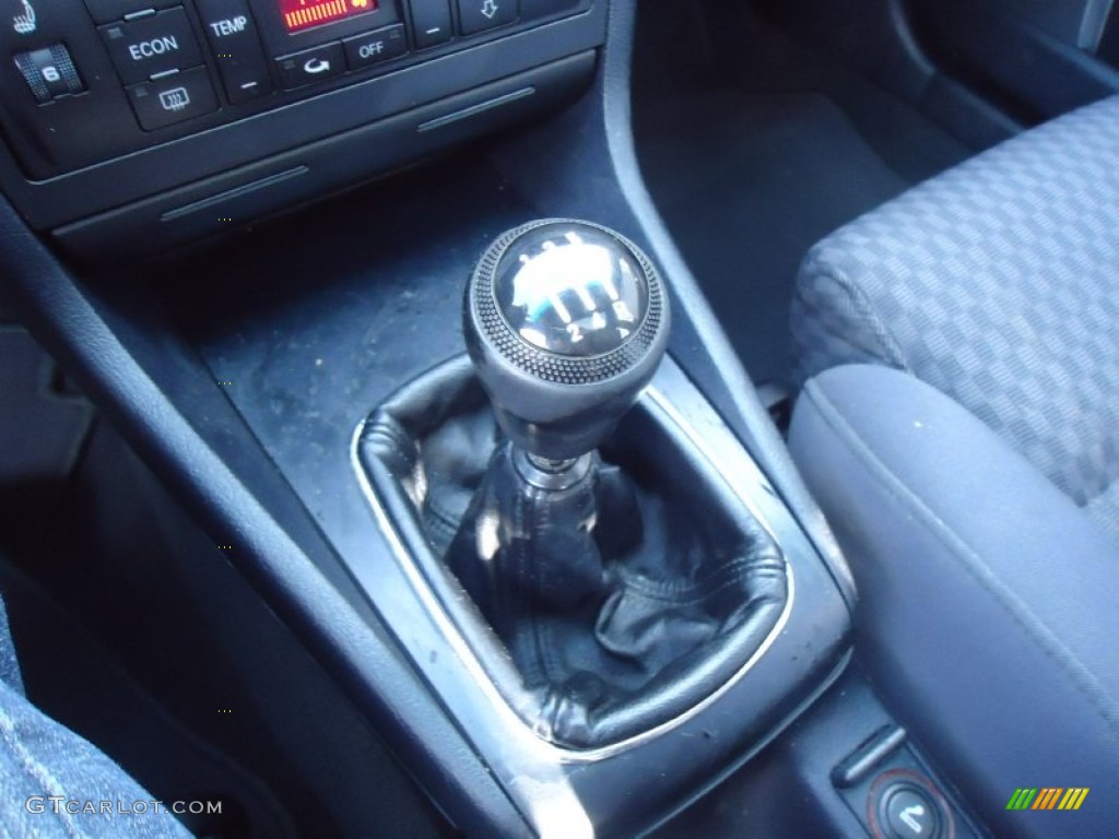 1999 Audi A4 1.8T quattro Sedan Transmission Photos