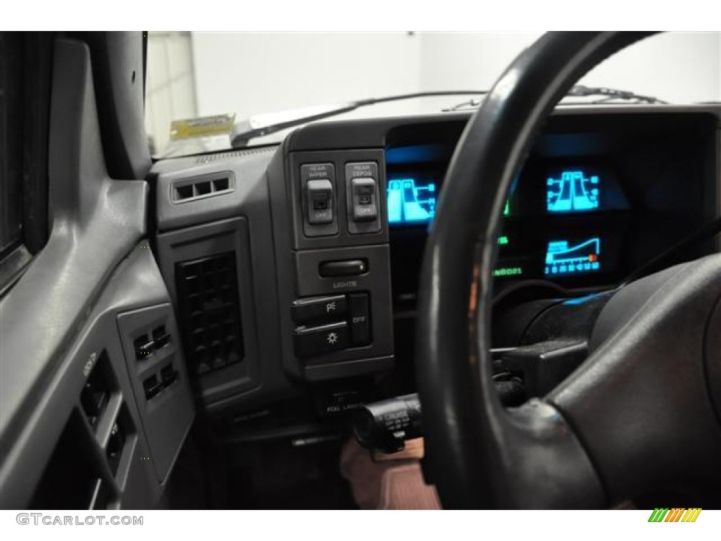 1993 Bravada AWD - Black / Black photo #12