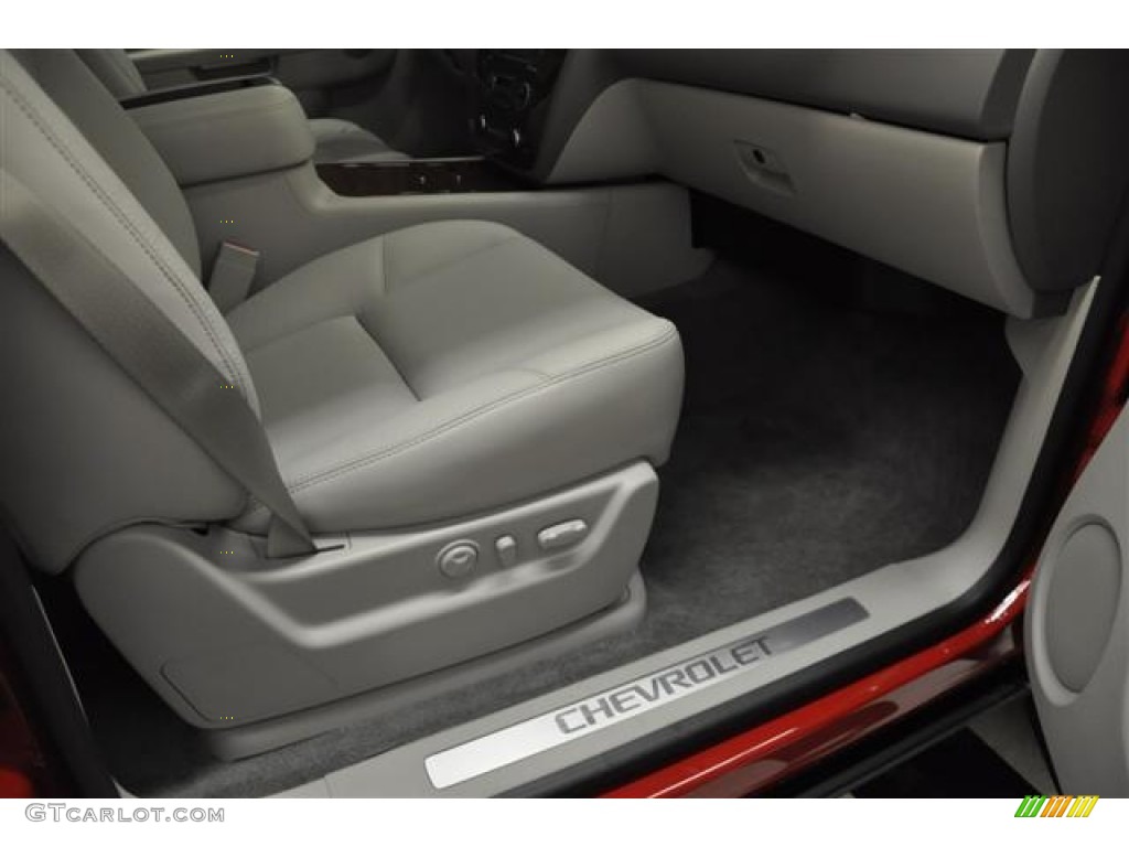 2012 Avalanche LTZ 4x4 - Victory Red / Dark Titanium/Light Titanium photo #12