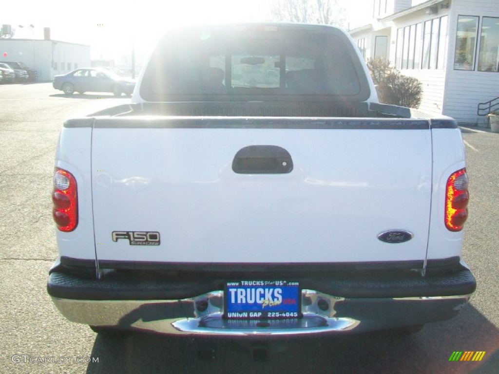 2002 F150 XLT SuperCrew 4x4 - Oxford White / Medium Graphite photo #3