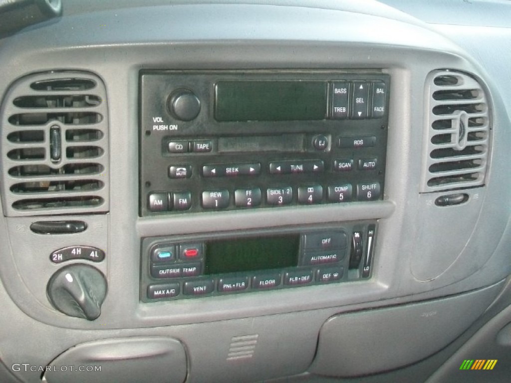 2002 F150 XLT SuperCrew 4x4 - Oxford White / Medium Graphite photo #15