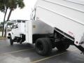 White - F800 Regular Cab Utility Bucket Truck Photo No. 5