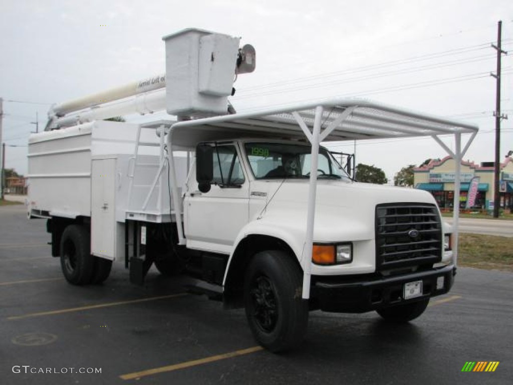 White 1998 Ford F800 Regular Cab Utility Bucket Truck Exterior Photo #59653384