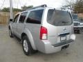 Silver Lightning Metallic - Pathfinder LE 4x4 Photo No. 8