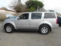 Silver Lightning Metallic - Pathfinder LE 4x4 Photo No. 9