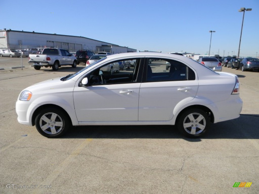 2010 Aveo LT Sedan - Summit White / Charcoal photo #5