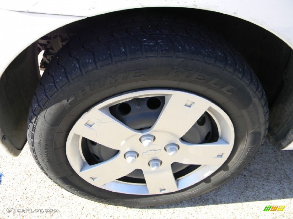 2010 Aveo LT Sedan - Summit White / Charcoal photo #6