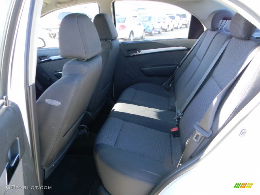 2010 Aveo LT Sedan - Summit White / Charcoal photo #8