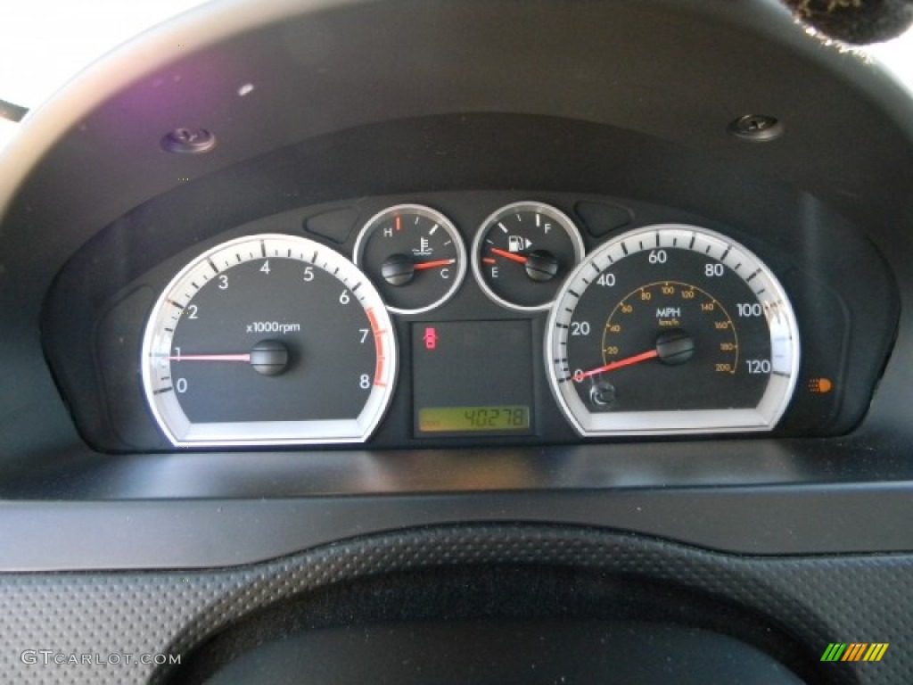 2010 Aveo LT Sedan - Summit White / Charcoal photo #10