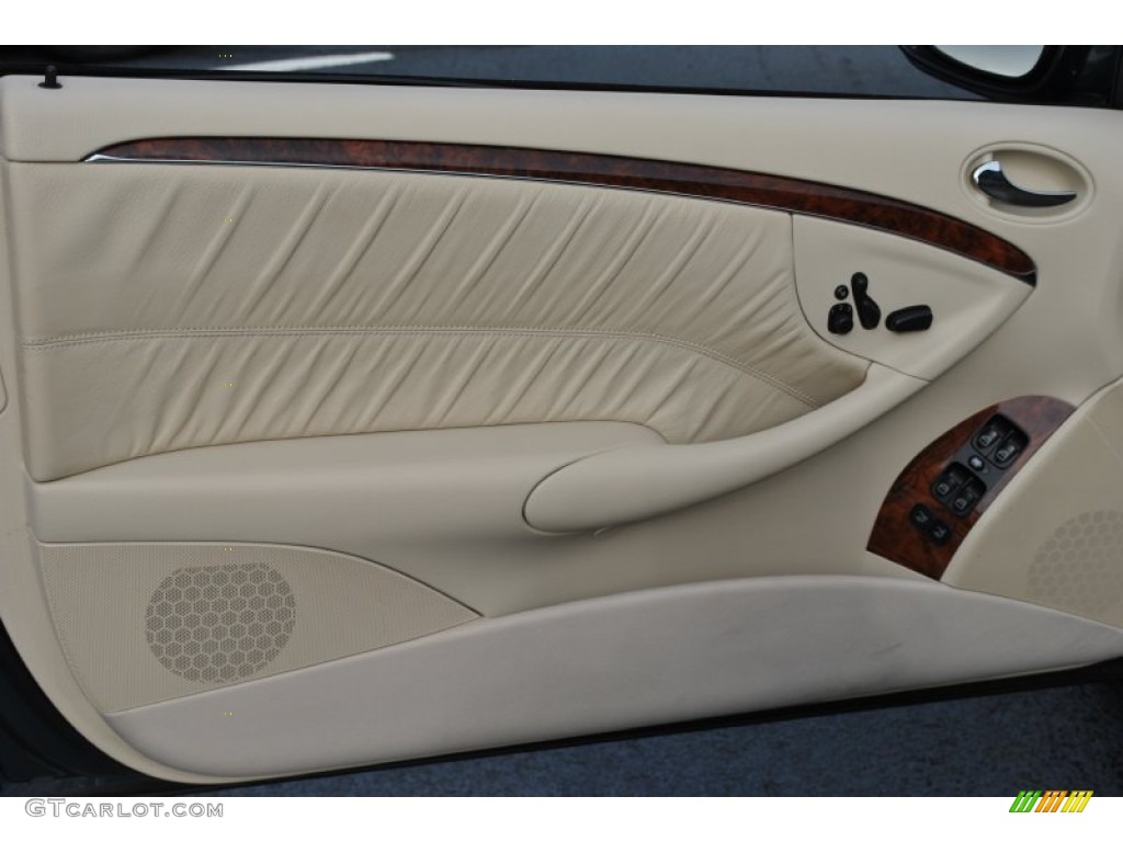 2009 Mercedes-Benz CLK 550 Cabriolet Door Panel Photos