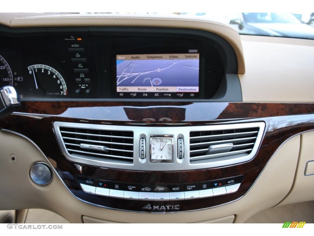2009 Mercedes-Benz S 550 4Matic Sedan Controls Photo #59661287