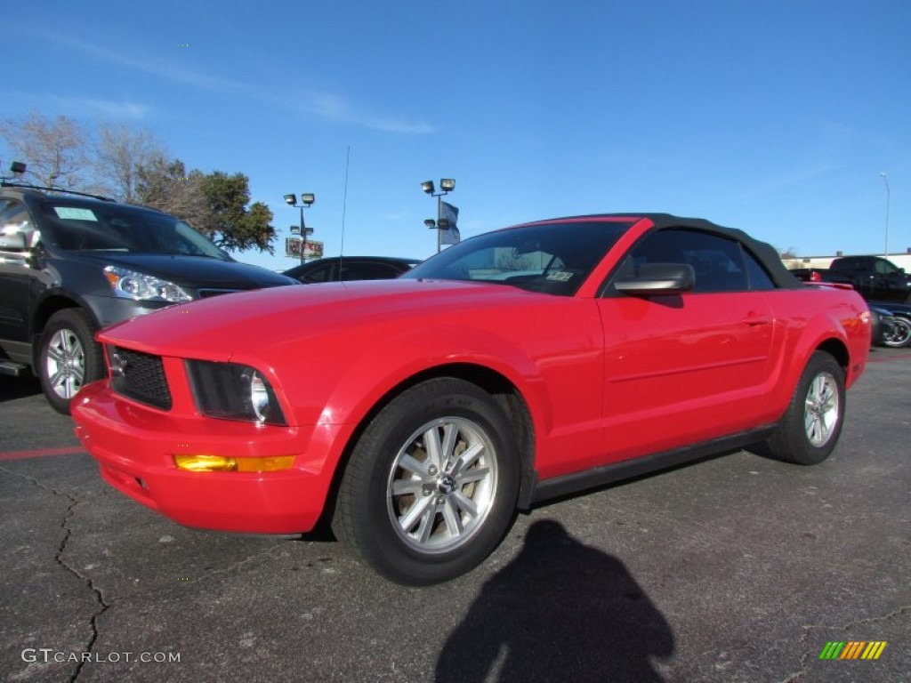 2007 Mustang V6 Deluxe Convertible - Torch Red / Dark Charcoal photo #3