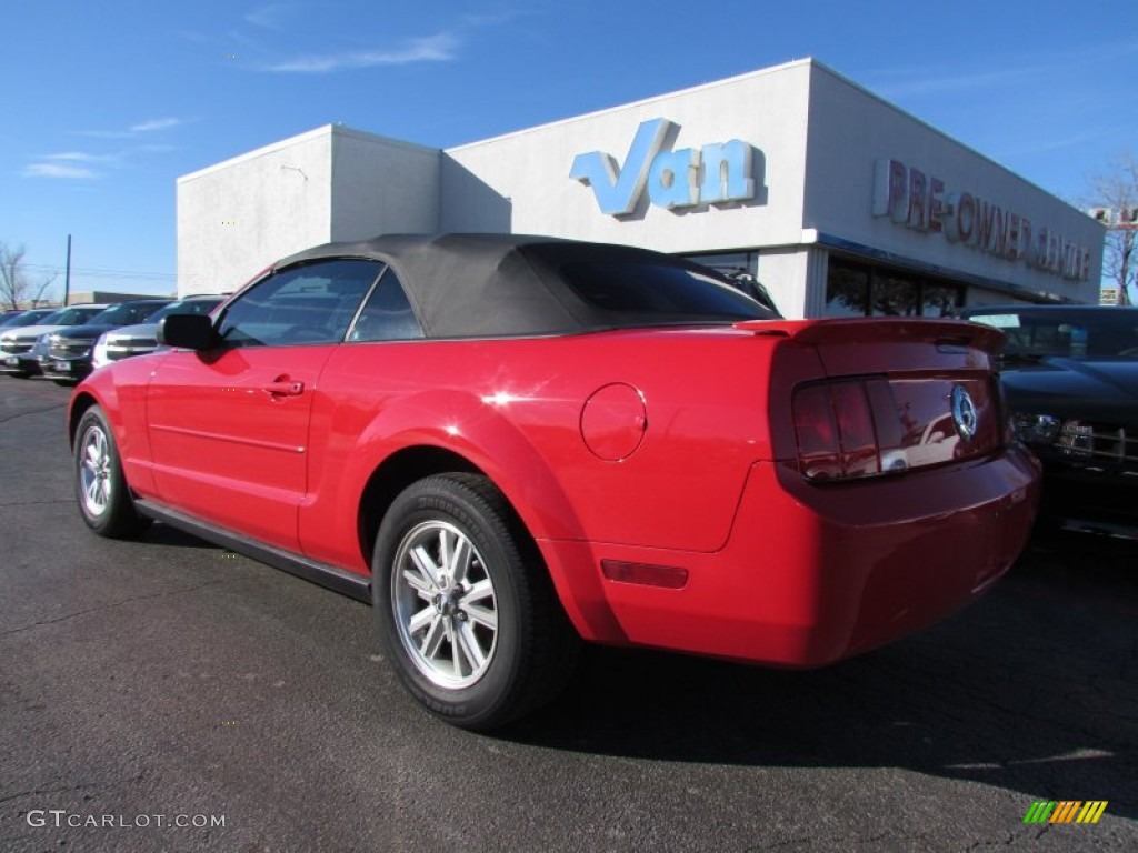 2007 Mustang V6 Deluxe Convertible - Torch Red / Dark Charcoal photo #5